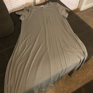 LulaRoe - Gray Carly - Size XL